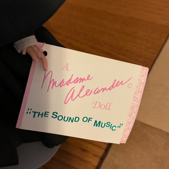 Madame Alexander Doll 9" Maria At The Abbey The Sound Of Music doll  w/ Tag - Picture 3 of 6